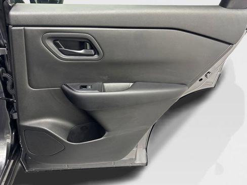 Used 2024 Nissan Rogue S AWD/4WD image 42