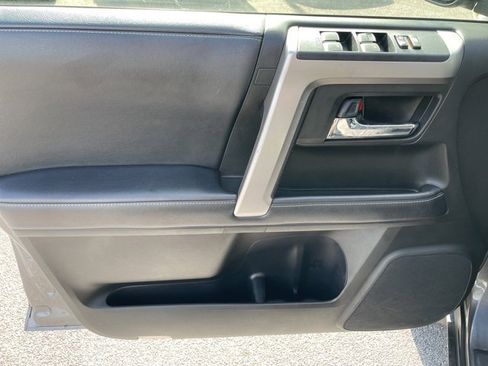 Used 2018 Toyota 4Runner SR5 image 15