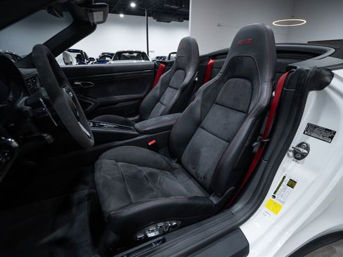 Used 2018 Porsche 911 Carrera GTS RWD image 22