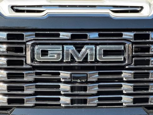 Used 2025 GMC Sierra 2500 Denali Ultimate AWD/4WD image 50