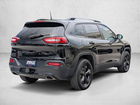 Used 2017 Jeep Cherokee Sport AWD/4WD image 6