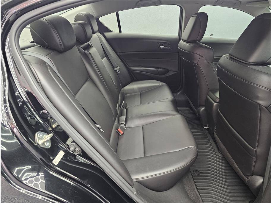Used 2018 Acura ILX FWD image 13