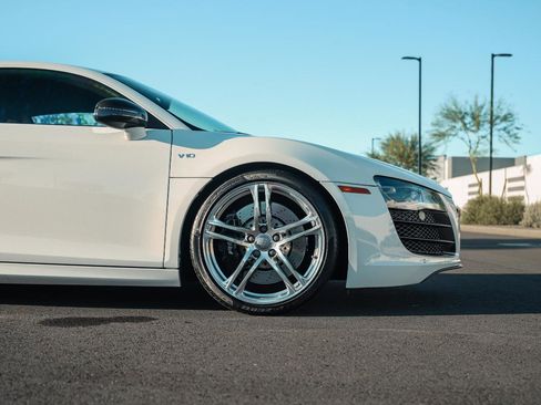 Used 2010 Audi R8 V10 image 16