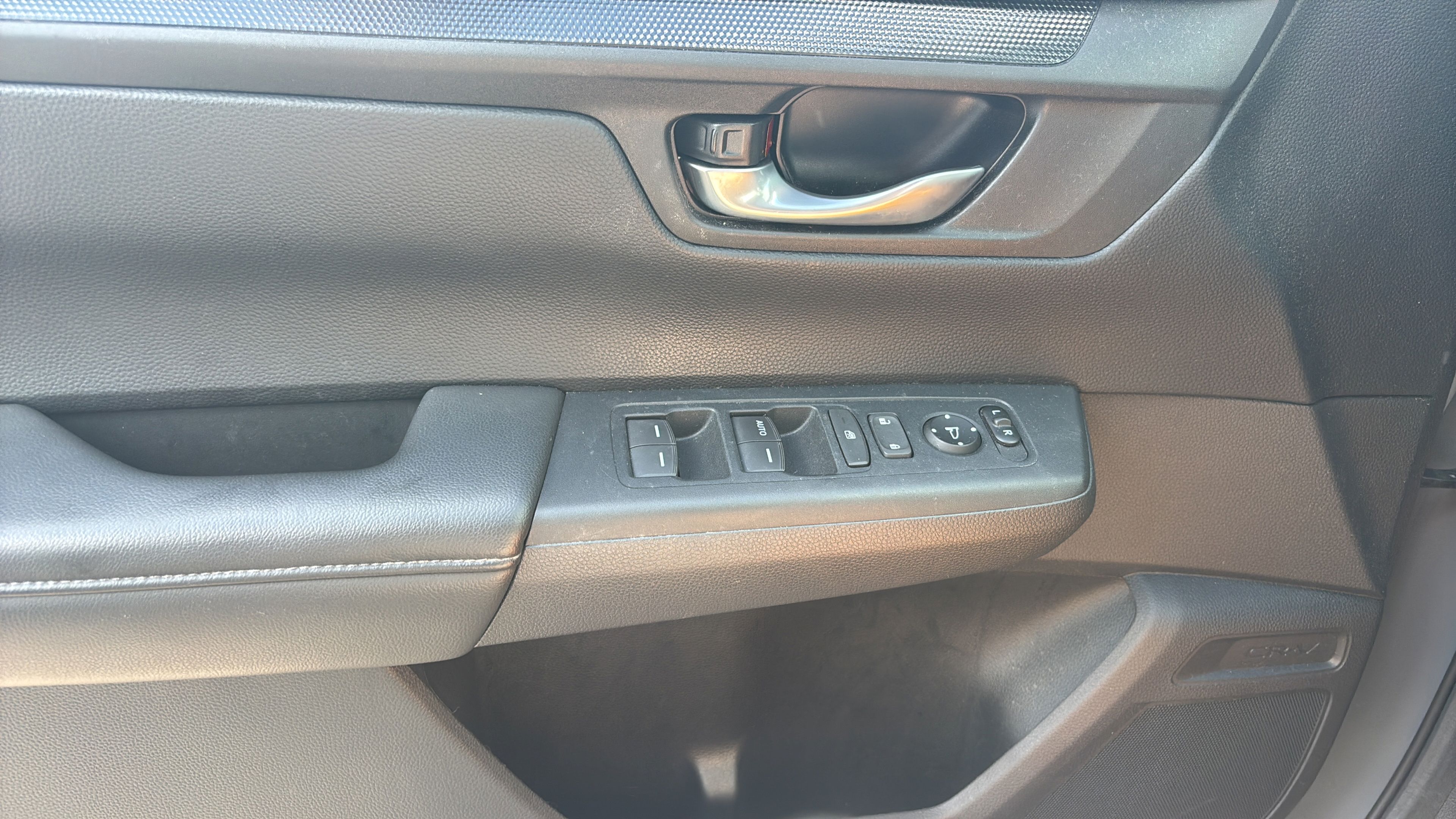Used 2024 Honda CR-V LX image 17