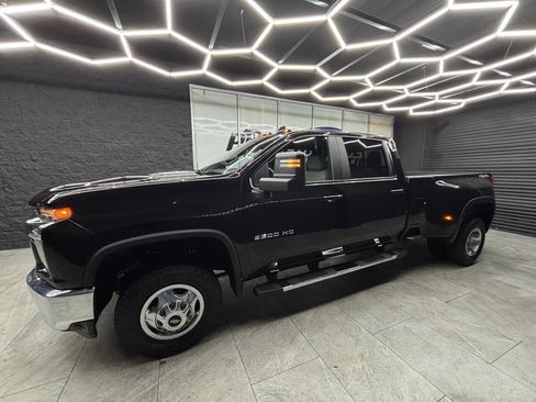 Used 2022 Chevrolet Silverado 3500 LT w/ Convenience Package AWD/4WD image 8