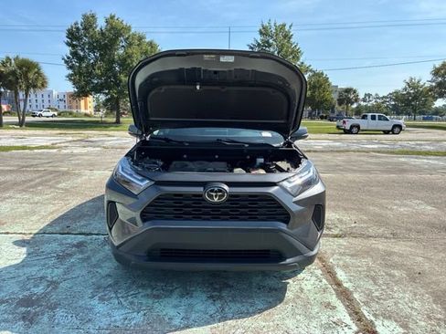 Used 2024 Toyota RAV4 XLE w/ Convenience Package FWD image 19