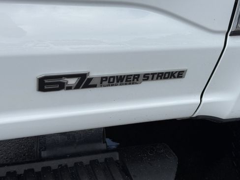 Used 2024 Ford F250 XLT AWD/4WD image 11