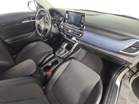 Used 2023 Kia Seltos S image 29
