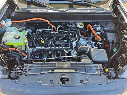 New 2025 Ford Maverick XLT image 31