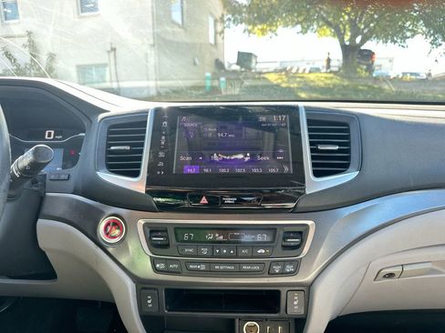 Used 2018 Honda Pilot EX-L image 19