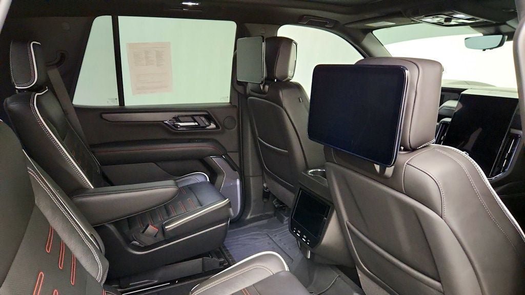 Used 2026 GMC Yukon AT4 Ultimate w/ LPO, Floor Liner Package AWD/4WD image 27