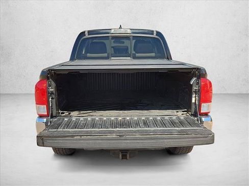 Used 2016 Toyota Tacoma SR5 w/ Towing Package RWD image 6
