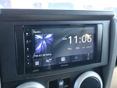 Used 2010 Jeep Wrangler Unlimited Sahara w/ Trailer Tow Group image 19