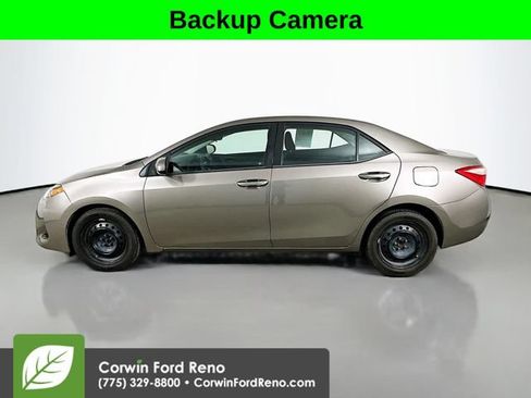 Used 2018 Toyota Corolla LE FWD image 4