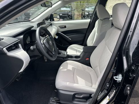 New 2026 Toyota Corolla Cross L AWD/4WD image 34