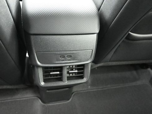 New 2026 Chevrolet Equinox LT w/ Convenience Package II image 18