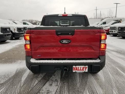 New 2025 Ford Maverick Lariat w/ Black Appearance Package image 4