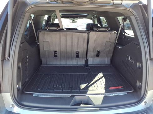 Used 2023 GMC Yukon Denali Ultimate image 18