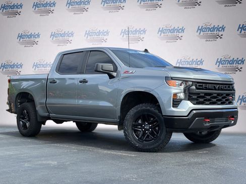 Used 2025 Chevrolet Silverado 1500 Custom Trail Boss AWD/4WD image 2