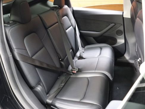 Used 2023 Tesla Model Y Long Range image 43