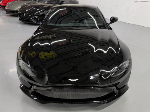 Used 2019 Aston Martin V8 Vantage Coupe RWD image 29