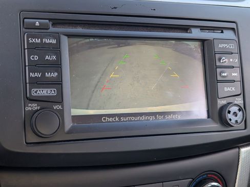 Used 2015 Nissan Sentra SR w/ SR Premium Package image 15