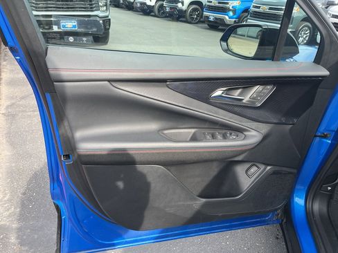 Used 2024 Chevrolet Blazer EV RS image 17