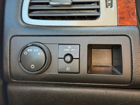 Used 2013 Chevrolet Tahoe LS image 25