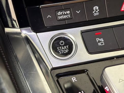 Used 2024 Audi Q8 e-tron Premium Plus AWD/4WD image 22