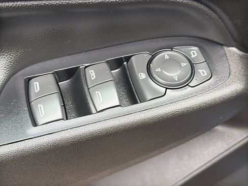 Used 2020 Chevrolet Equinox LT image 11