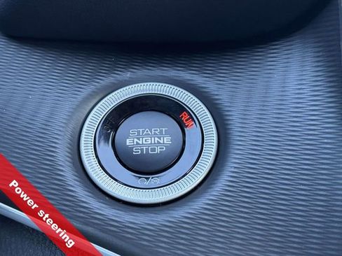 New 2025 Jeep Grand Cherokee Altitude image 25