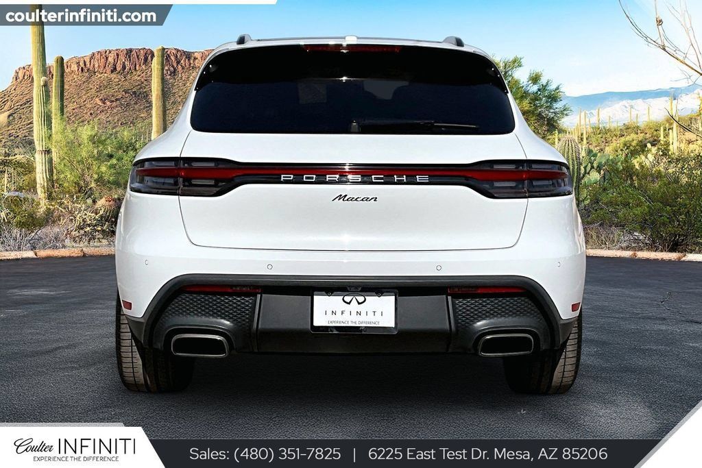 Used 2024 Porsche Macan AWD/4WD image 4