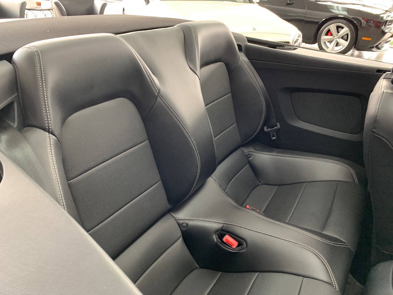 Used 2019 Ford Mustang GT RWD image 13