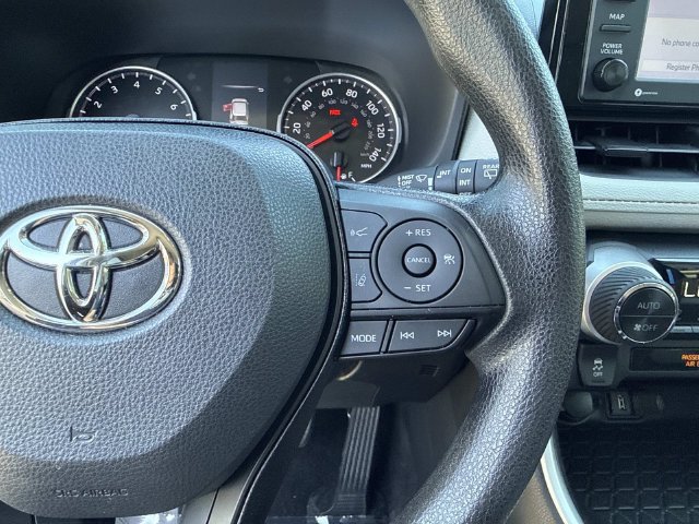 Used 2021 Toyota RAV4 XLE FWD image 29
