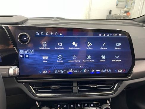 New 2025 Chevrolet Equinox EV RS image 3