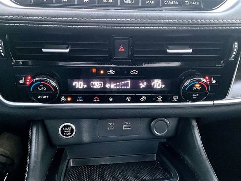 Used 2021 Nissan Rogue SL w/ Premium Package image 32