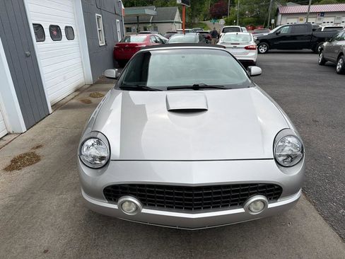 Used 2005 Ford Thunderbird RWD image 2