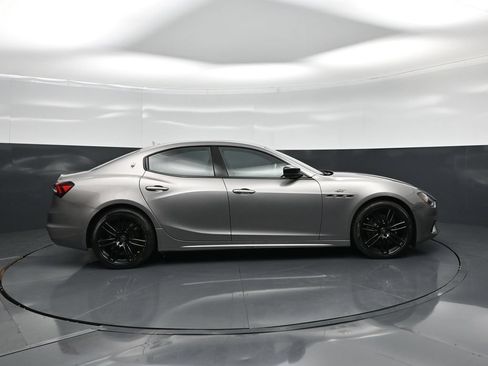 Used 2022 Maserati Ghibli GT RWD image 25