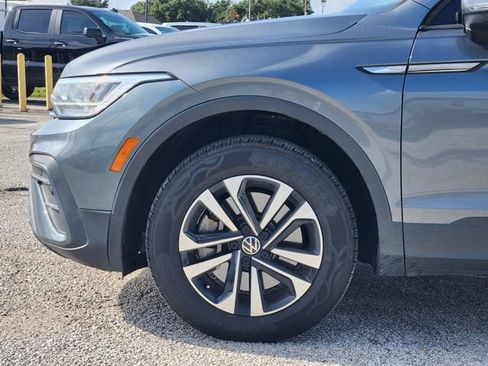 Used 2022 Volkswagen Tiguan S FWD image 9