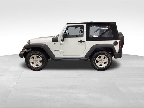 Used 2017 Jeep Wrangler Sport w/ Quick Order Package 24S AWD/4WD image 3