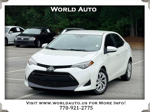 Used 2019 Toyota Corolla LE FWD image 1