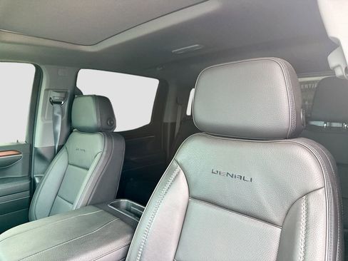 Used 2025 GMC Sierra 1500 Denali w/ Denali Reserve Package AWD/4WD image 13