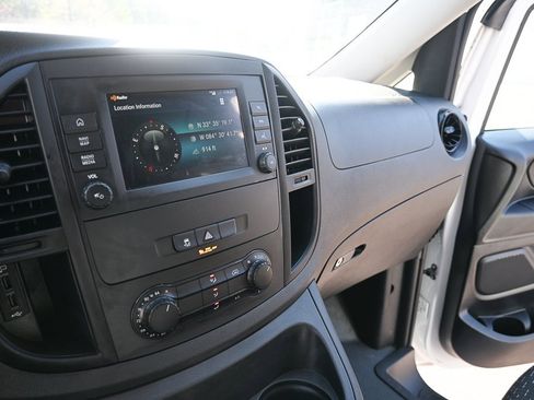 Used 2021 Mercedes-Benz Metris w/ Premium Safety Package image 13