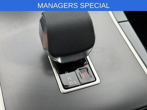 Used 2025 Land Rover Range Rover Velar Dynamic SE AWD/4WD image 25