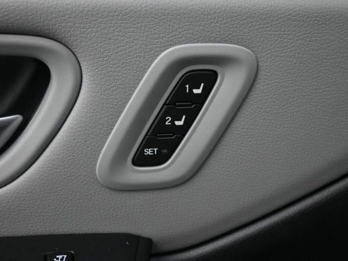 Used 2024 Honda Pilot Elite image 5