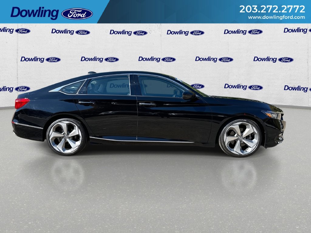 Used 2018 Honda Accord Touring image 9