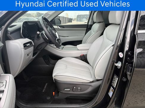 Certified 2024 Hyundai Palisade SEL FWD image 11