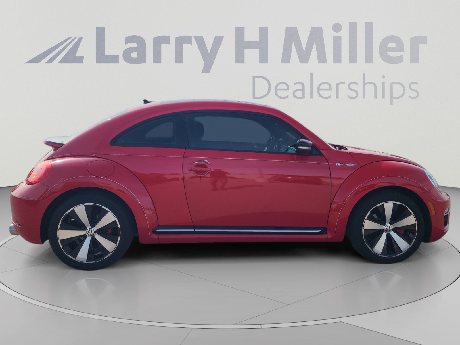 Used 2014 Volkswagen Beetle R-Line FWD image 6