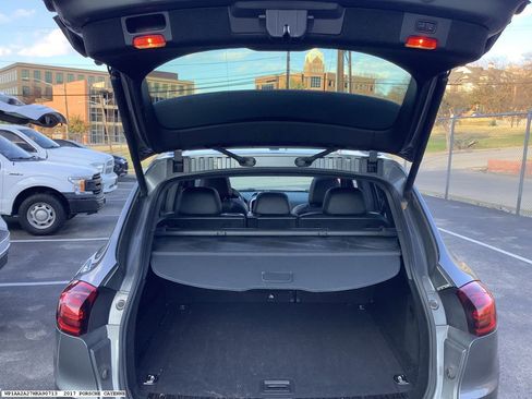 Used 2017 Porsche Cayenne image 15