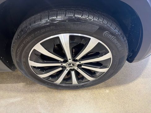 Used 2022 Mercedes-Benz GLB 250 4MATIC image 37
